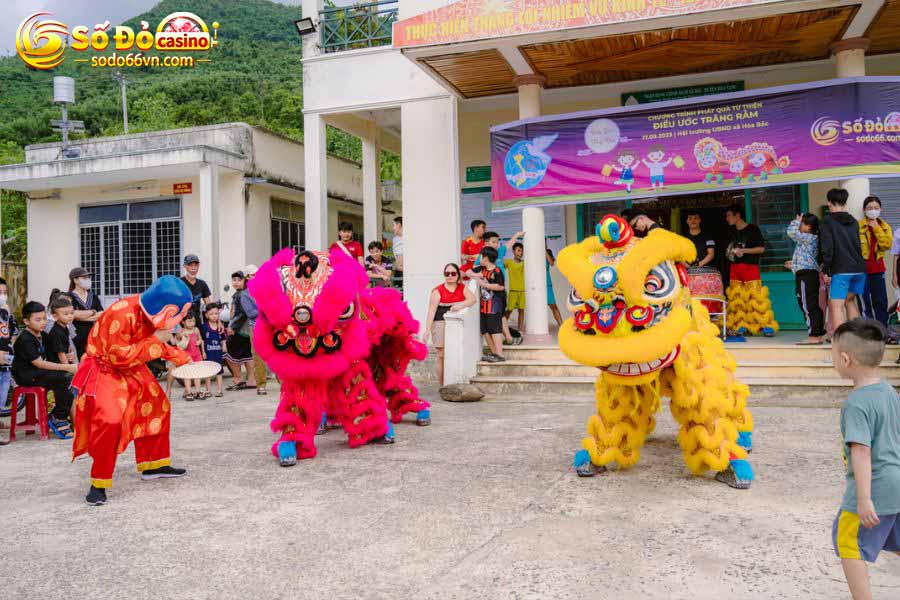 SODO66 mang Tết Trung thu đến cho trẻ em xã Hòa Bắc 6 Văn nghệ đón Trung thu do SODO66 tổ chức